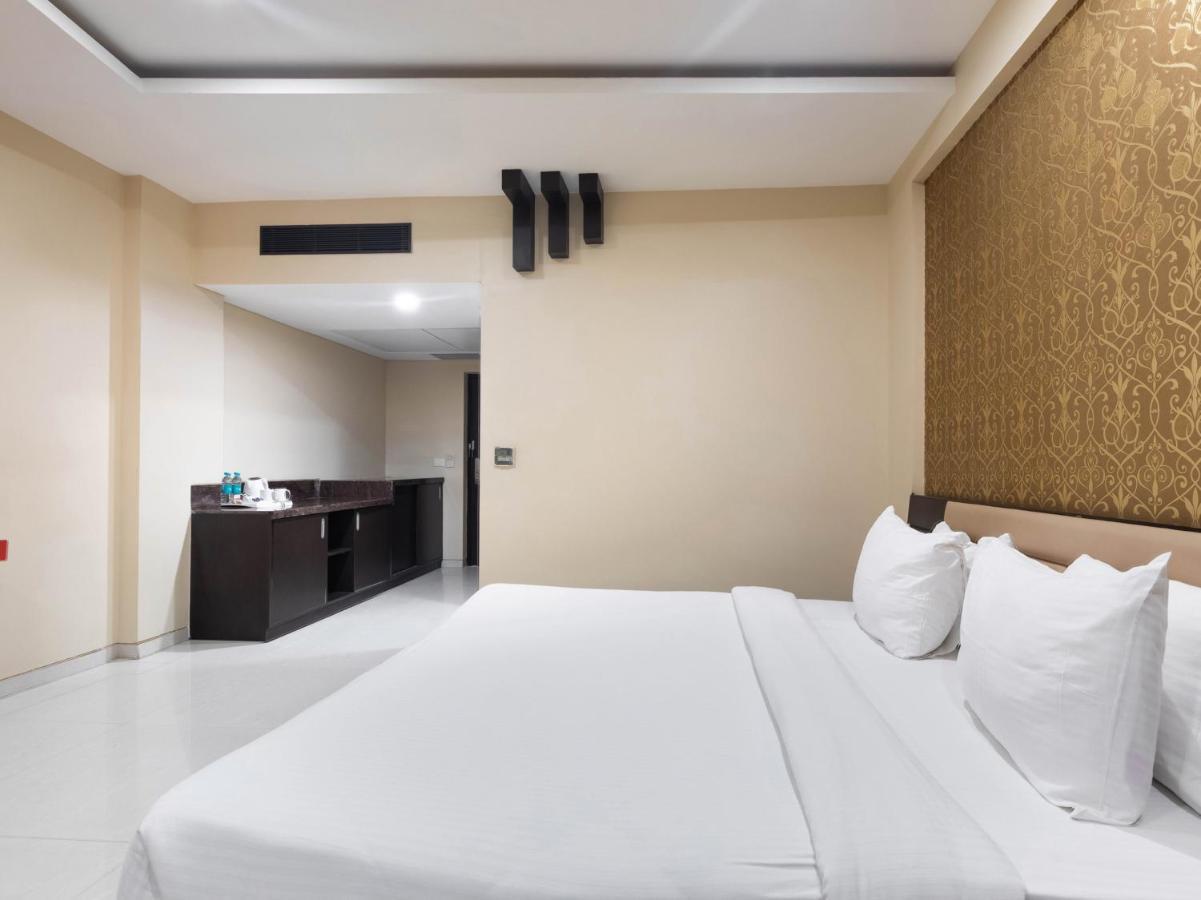 Hotel Anjushree Udždžain Exteriér fotografie