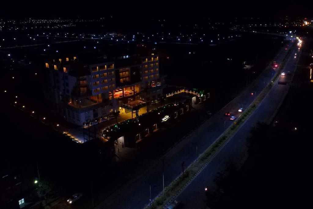Hotel Anjushree Udždžain Exteriér fotografie