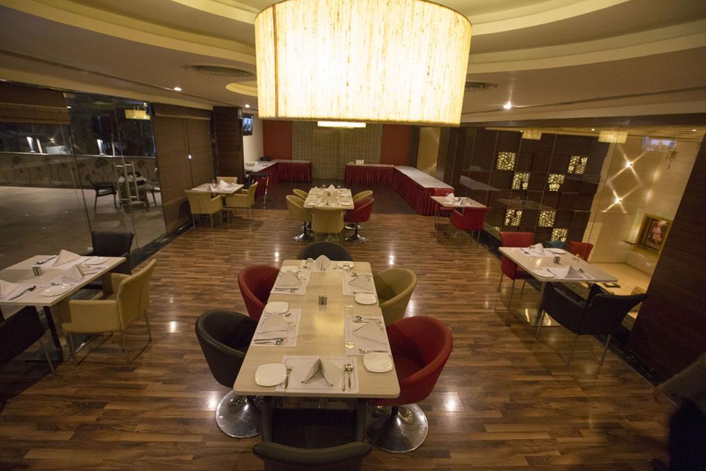 Hotel Anjushree Udždžain Exteriér fotografie