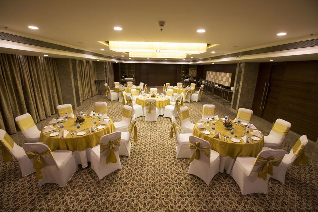 Hotel Anjushree Udždžain Exteriér fotografie