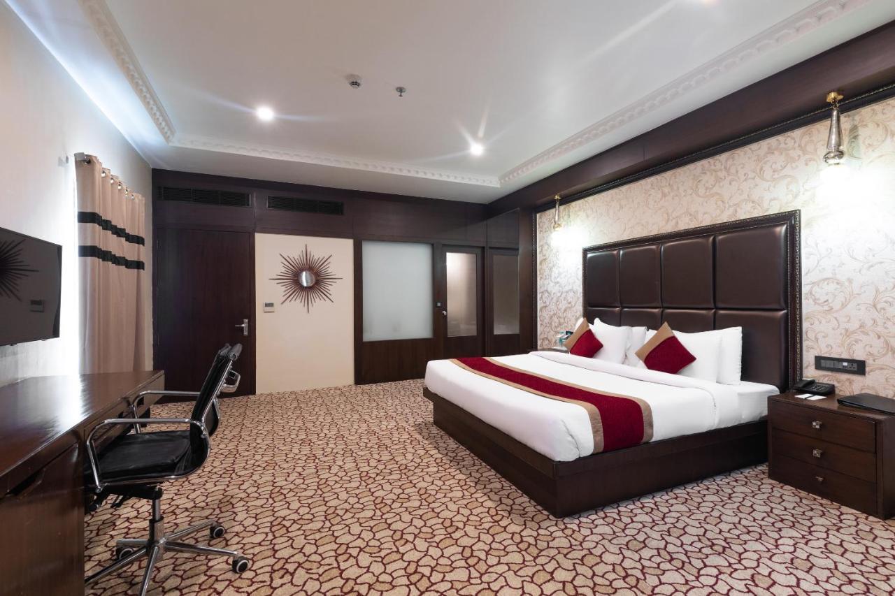 Hotel Anjushree Udždžain Exteriér fotografie